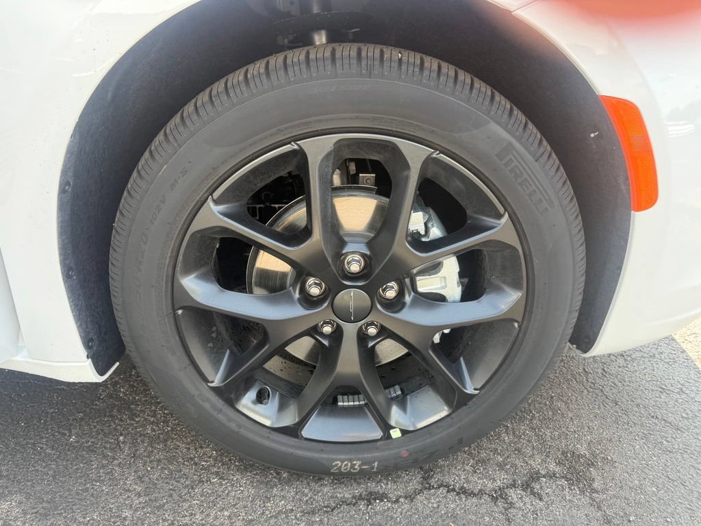 New 2027 Chrysler Pacifica Select FWD image 55