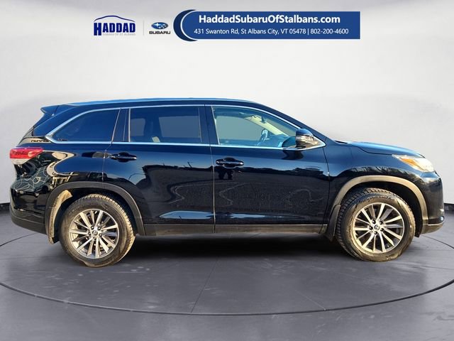 Used 2019 Toyota Highlander XLE AWD/4WD image 6