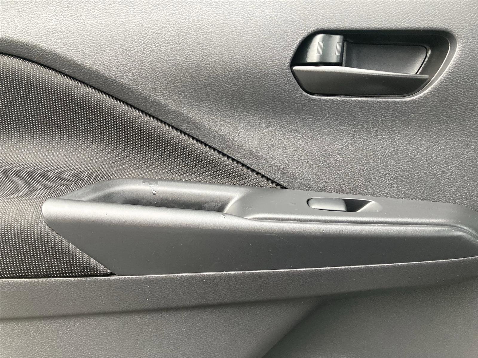 Used 2023 Nissan Kicks S image 28