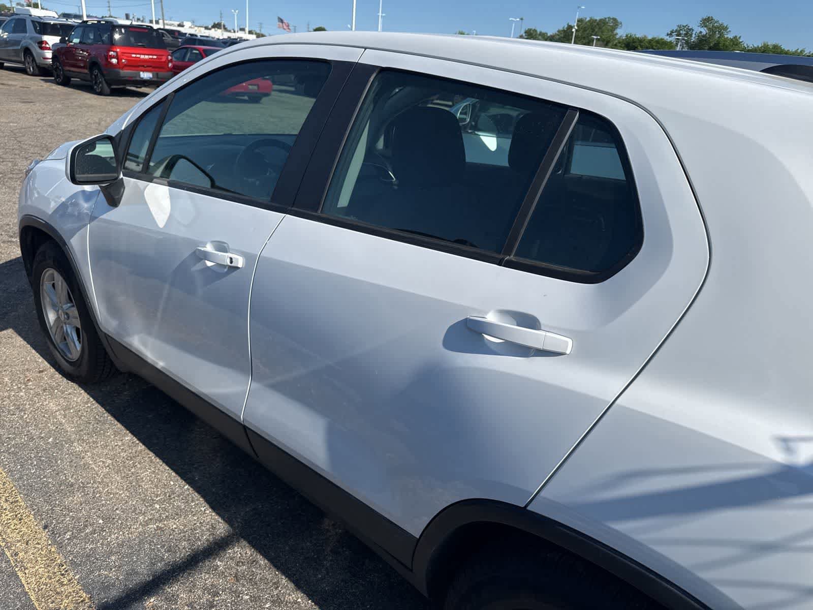 Used 2019 Chevrolet Trax LS FWD image 16