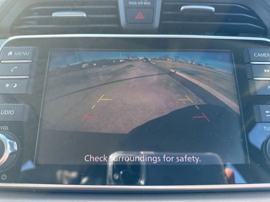 Used 2021 Nissan Versa SV image 21