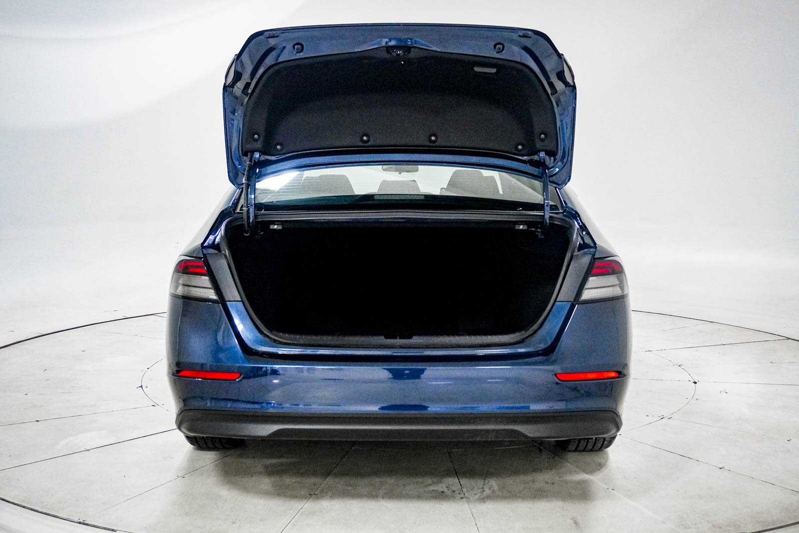 Certified 2025 Honda Accord SE image 8