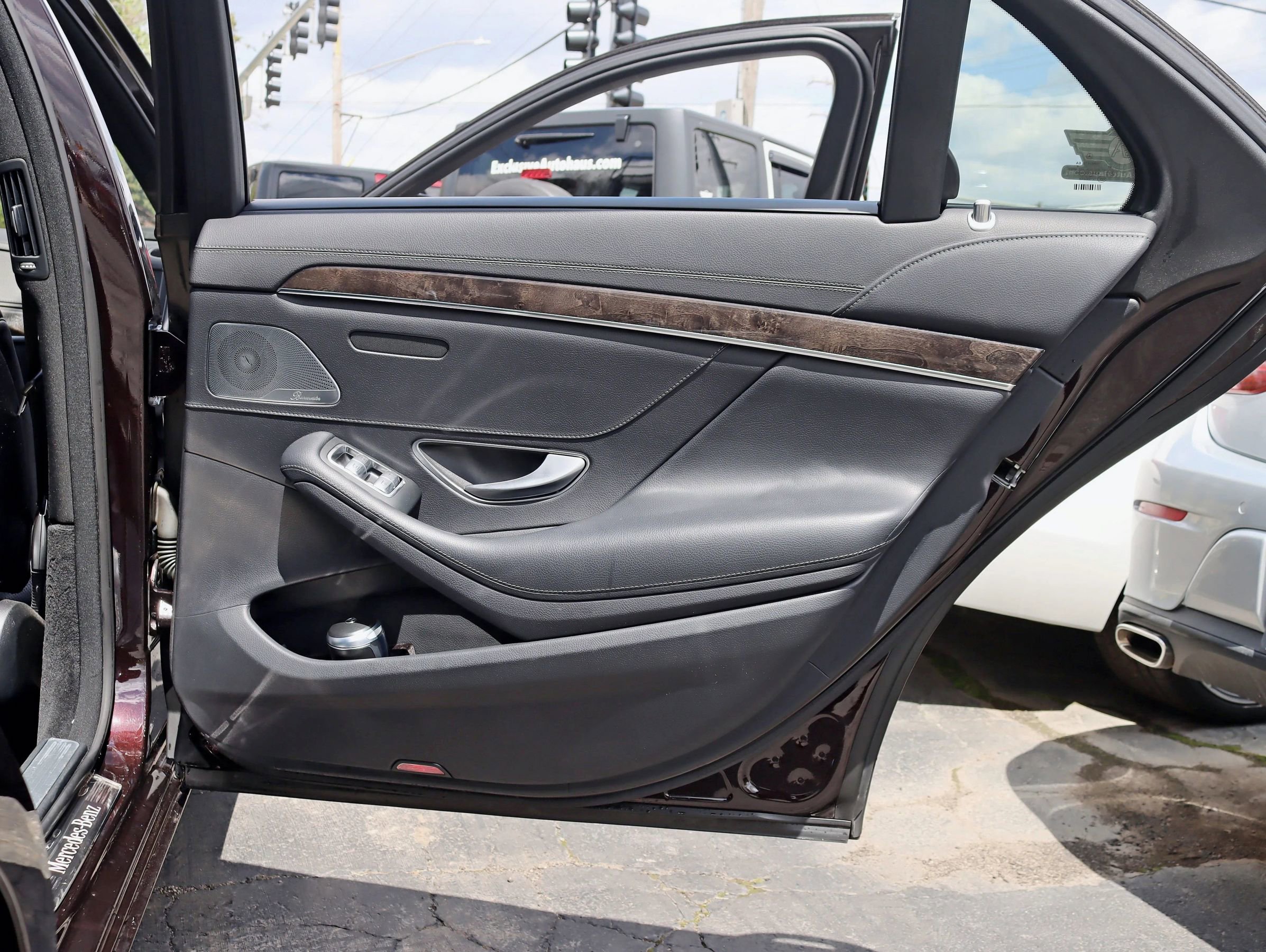 Used 2015 Mercedes-Benz S 550 4MATIC Sedan image 38
