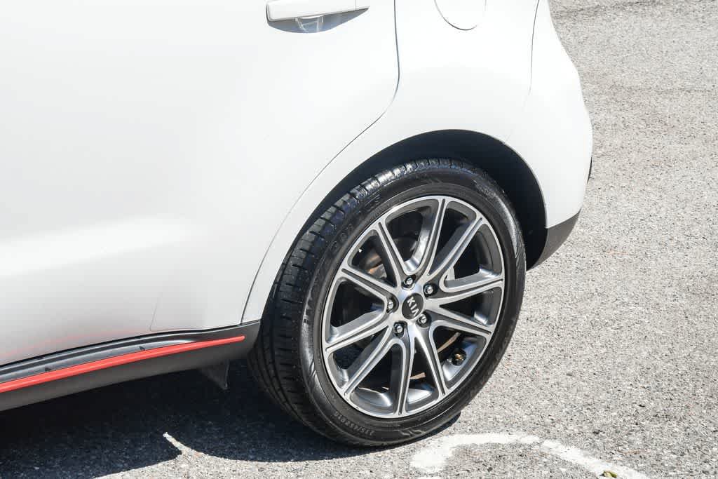 Used 2018 Kia Soul ! FWD image 11