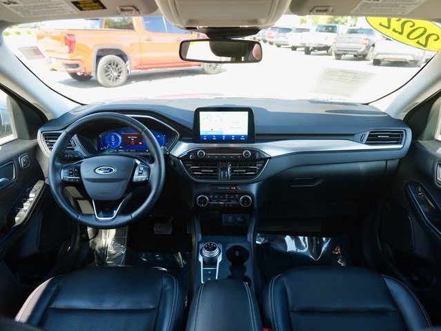 Used 2022 Ford Escape Titanium image 15