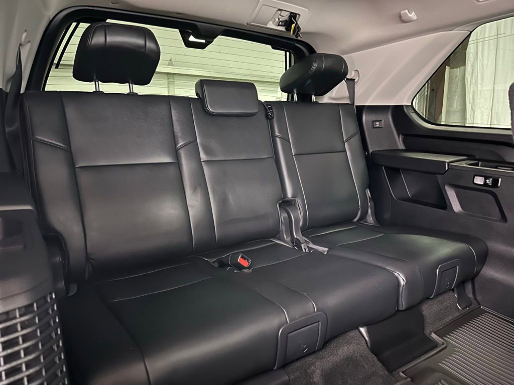 Used 2024 Toyota Sequoia SR5 w/ SR5 Premium Package AWD/4WD image 57