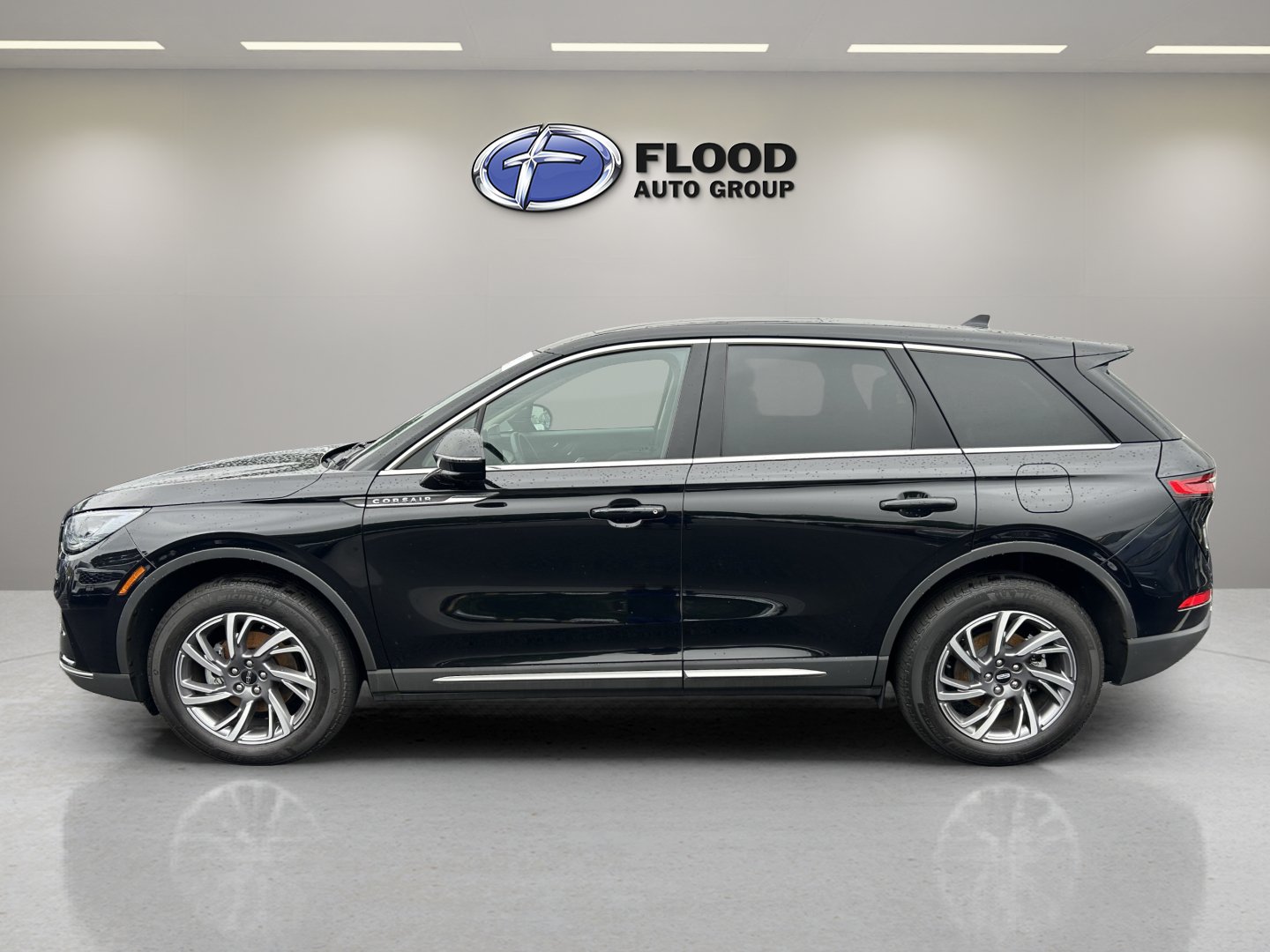 Certified 2023 Lincoln Corsair AWD w/ Equipment Group 101A image 4