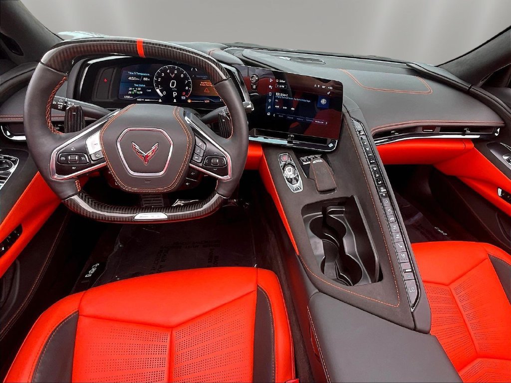 Used 2025 Chevrolet Corvette Z06 RWD image 7