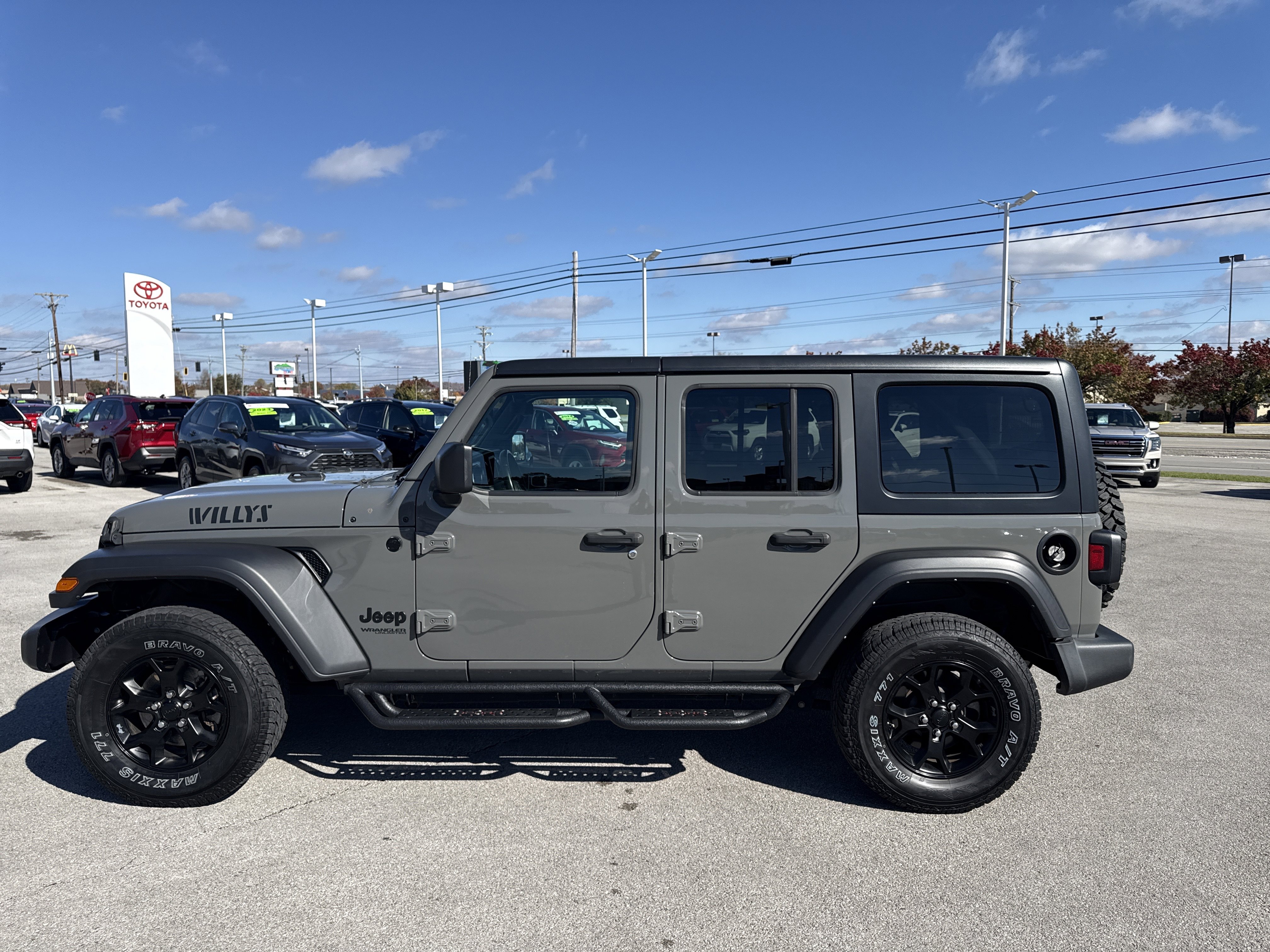 Used 2022 Jeep Wrangler Unlimited Sport image 6