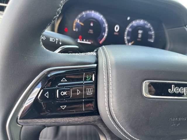 Used 2025 Jeep Grand Cherokee L Overland w/ Luxury Tech Group IV AWD/4WD image 30