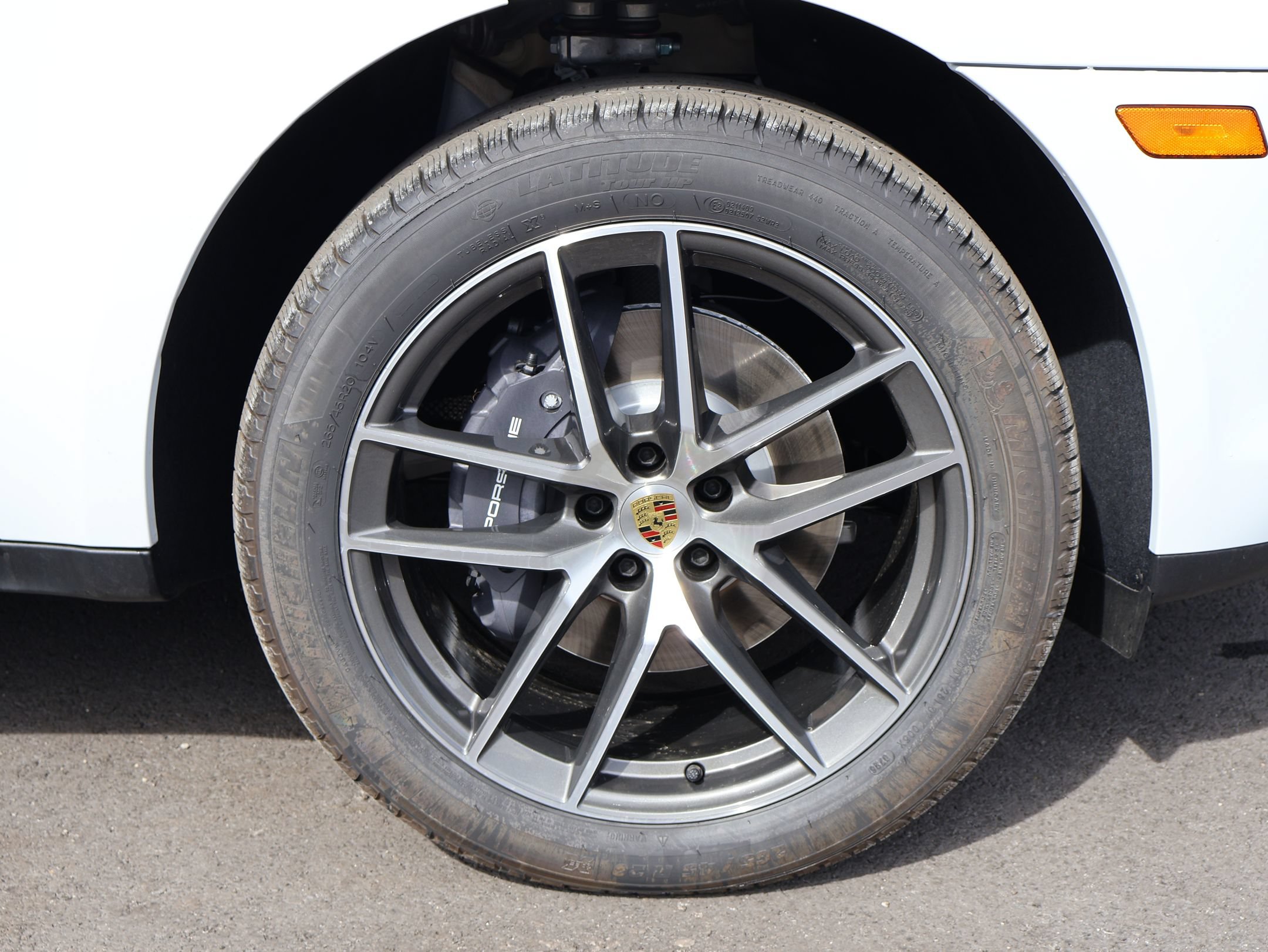 New 2026 Porsche Macan AWD/4WD image 12