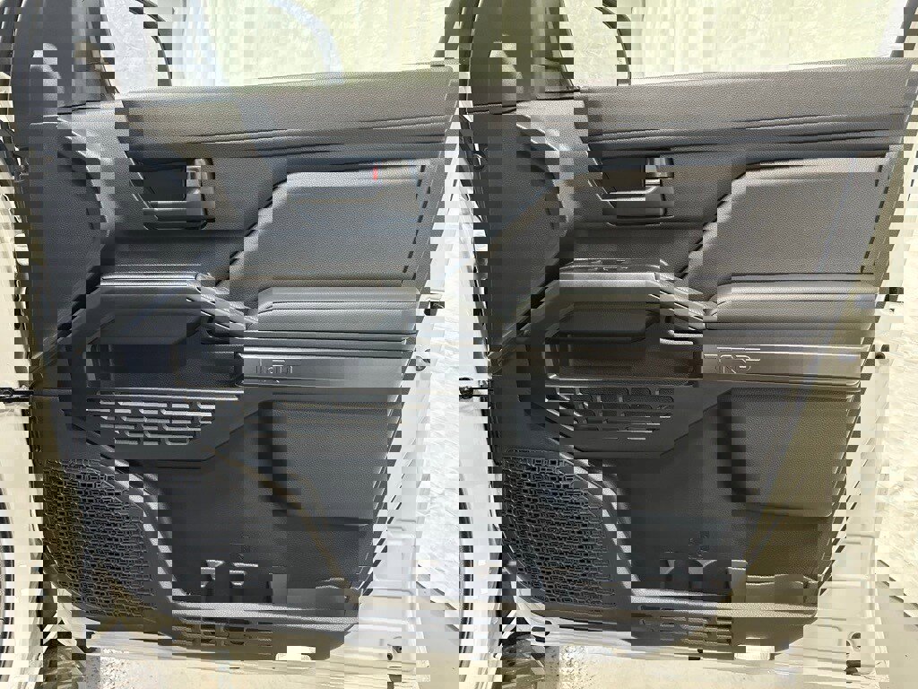 Used 2025 Toyota 4Runner TRD Off-Road image 53