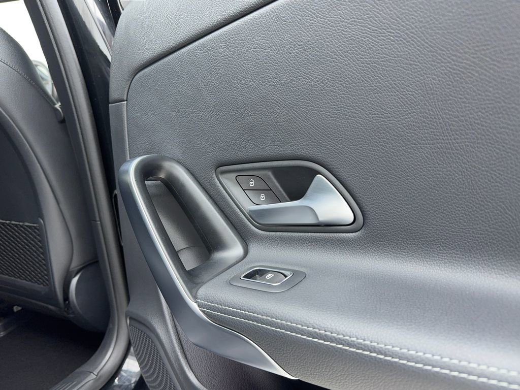 Used 2022 Mercedes-Benz A 220 4MATIC image 49