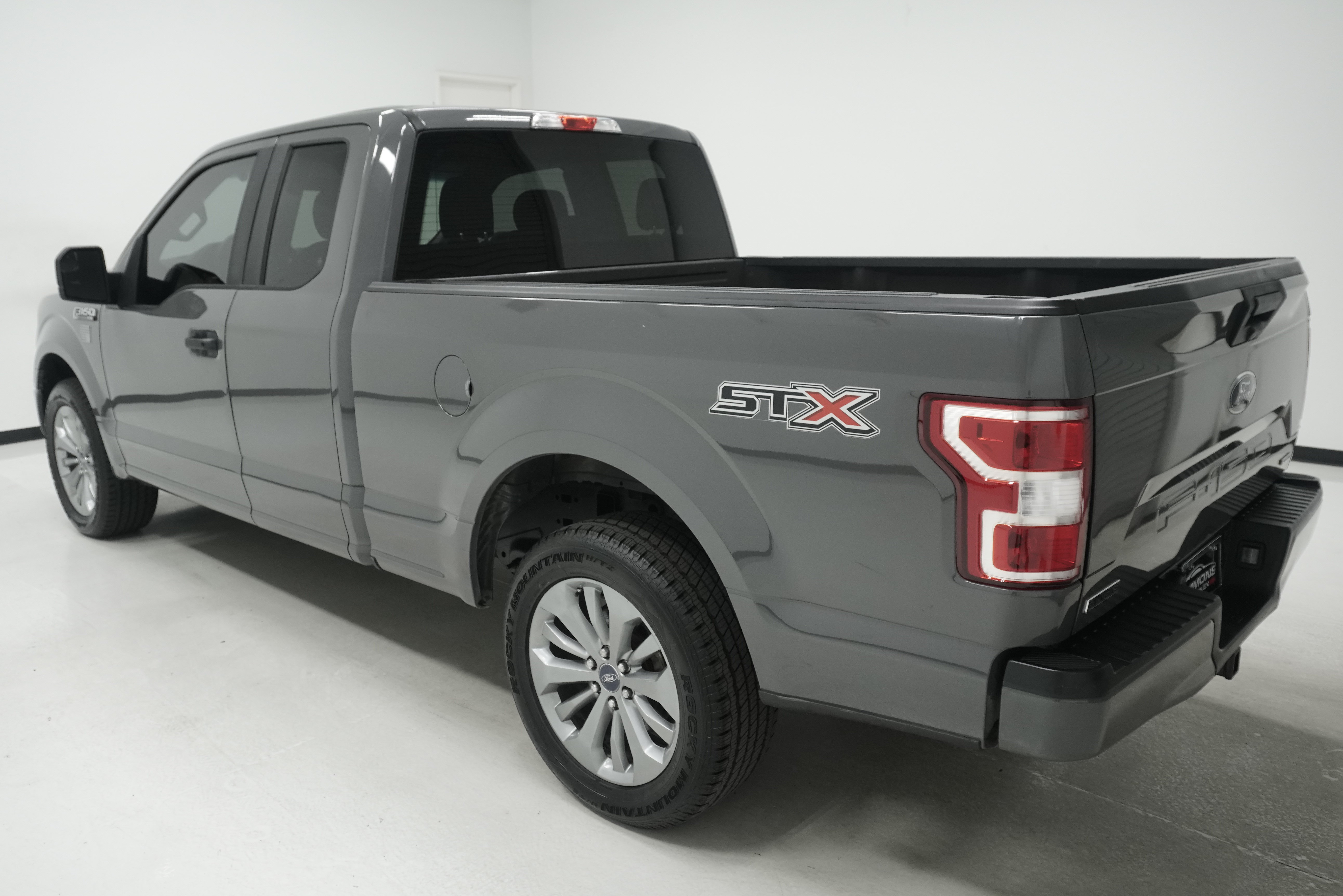 Used 2018 Ford F150 XL w/ Equipment Group 101A Mid RWD image 5