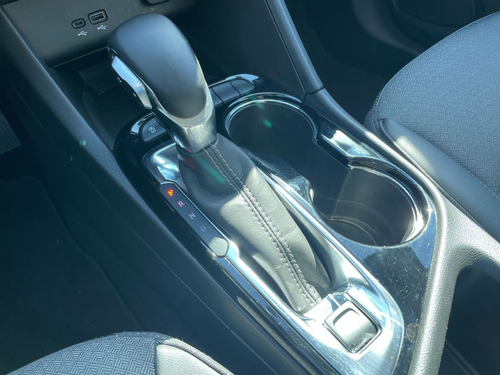 Used 2025 Buick Encore GX Preferred image 44