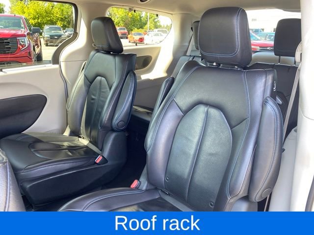 Used 2021 Chrysler Pacifica Touring-L image 19