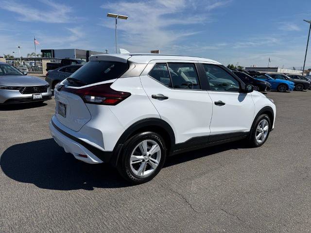 Certified 2025 Nissan Kicks Play S image 6