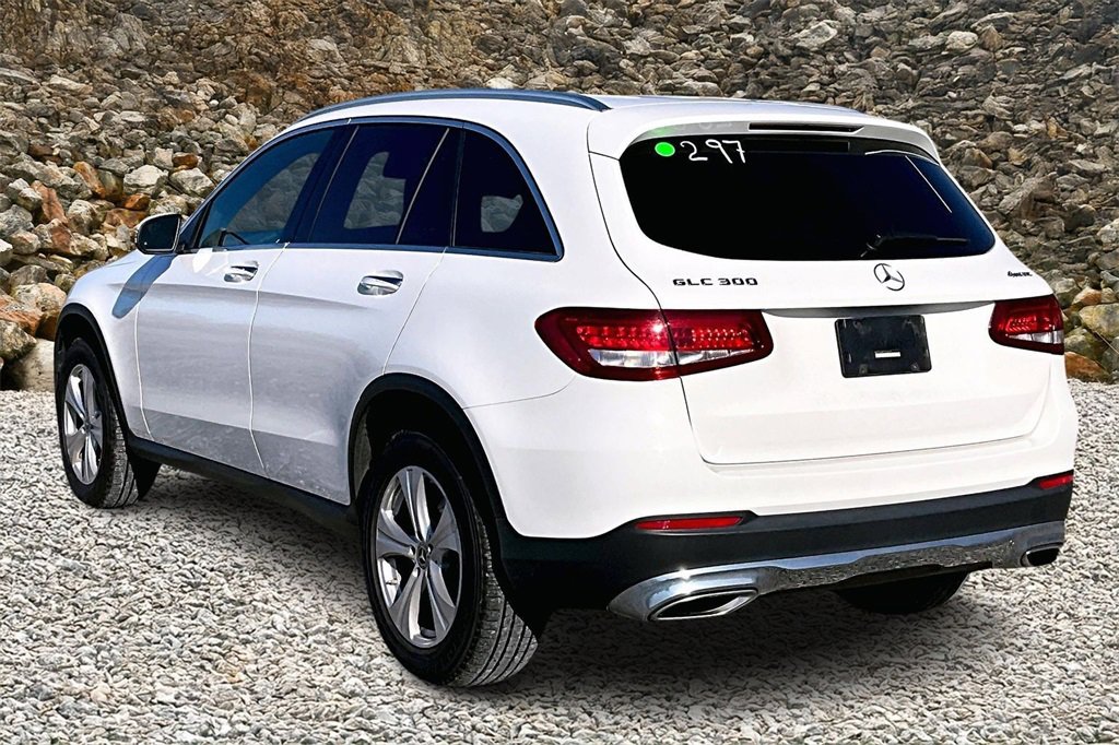 Used 2018 Mercedes-Benz GLC 300 4MATIC image 10