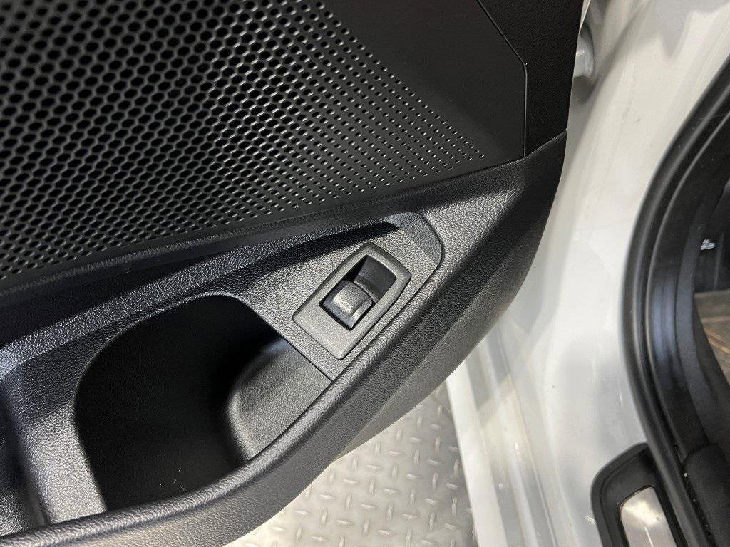 Used 2023 BMW 330i xDrive Sedan w/ Premium Package image 32