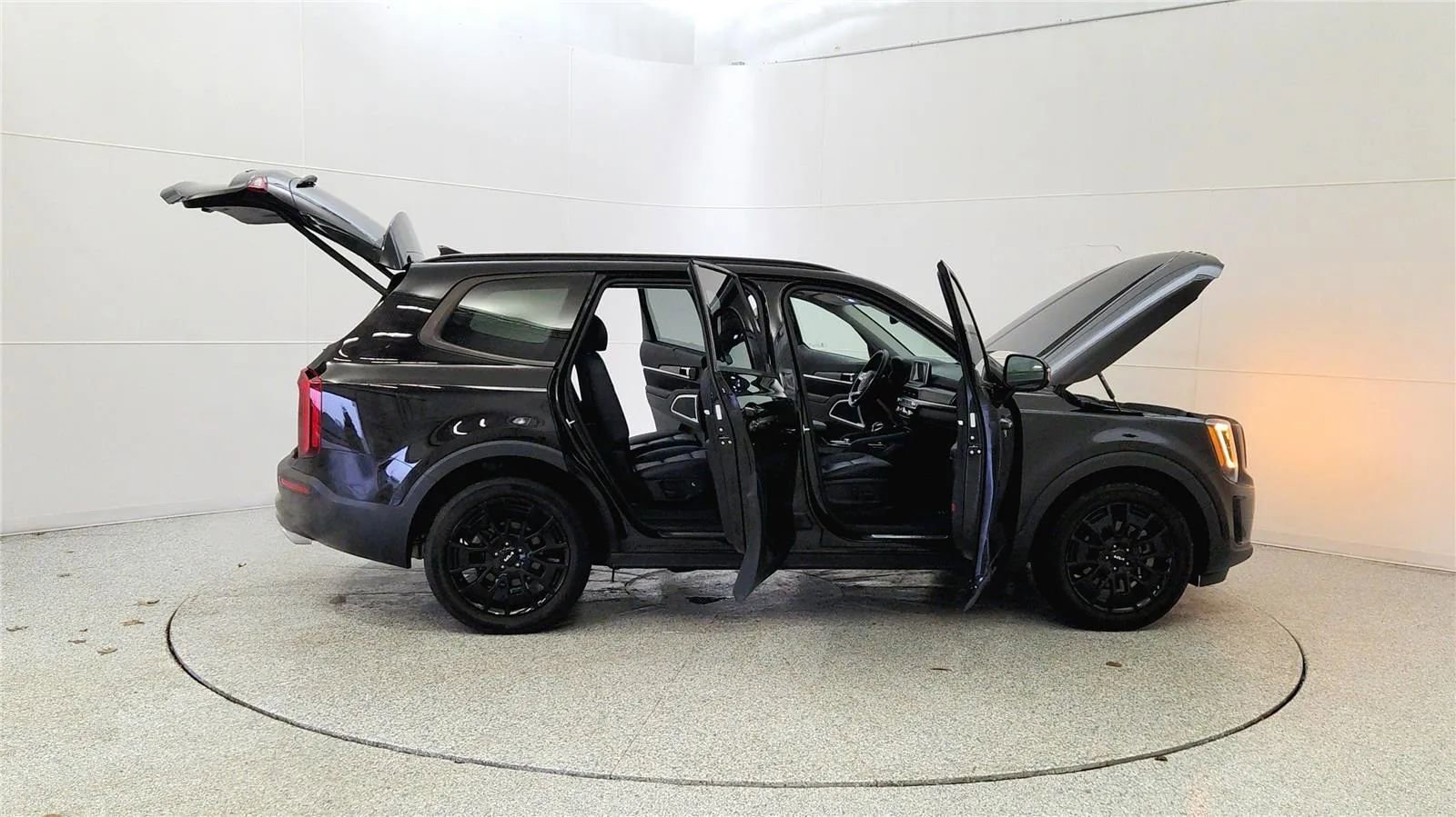 Used 2022 Kia Telluride SX w/ SX Prestige Package image 9