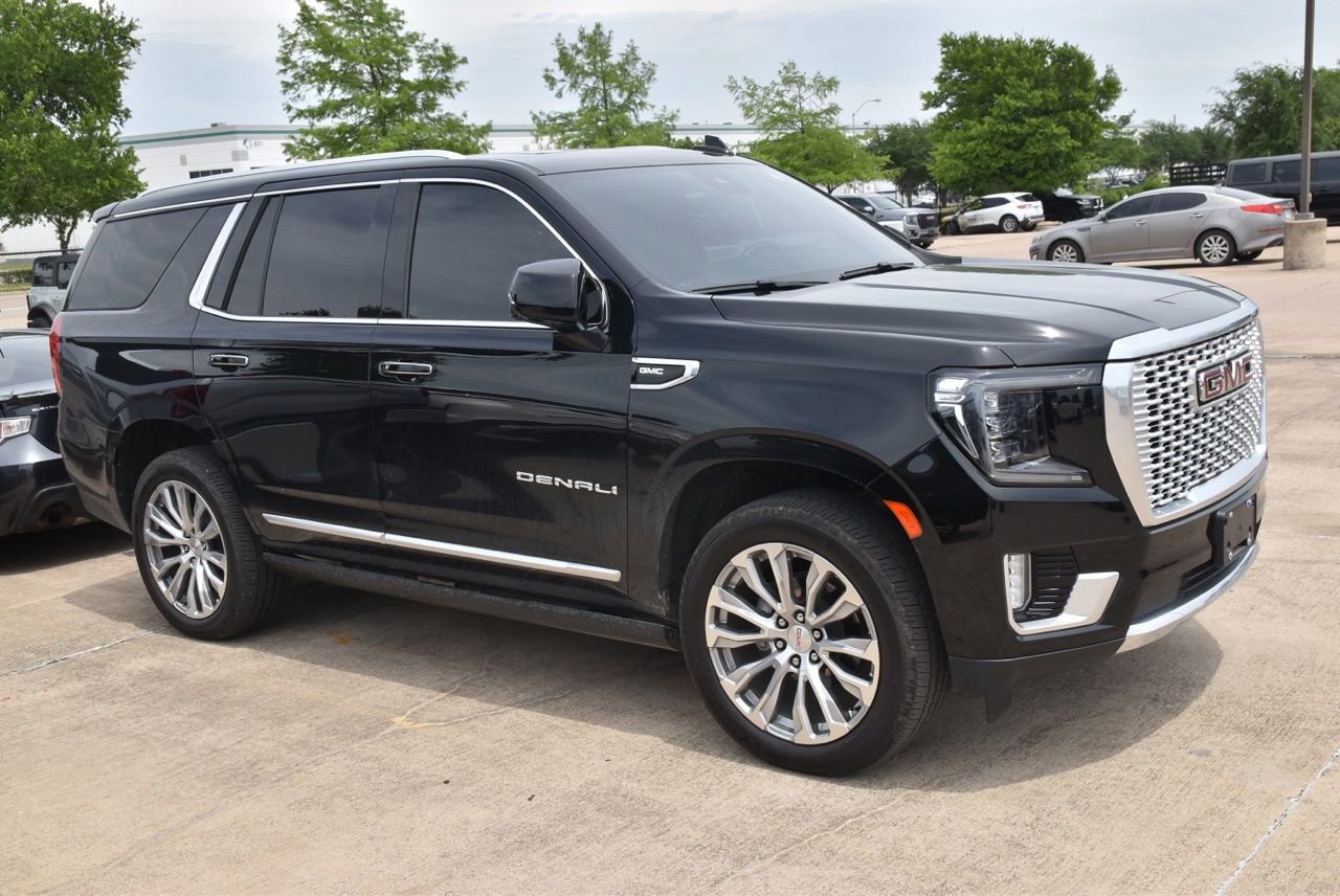 Used 2023 GMC Yukon Denali w/ Advanced Technology Package AWD/4WD image 5