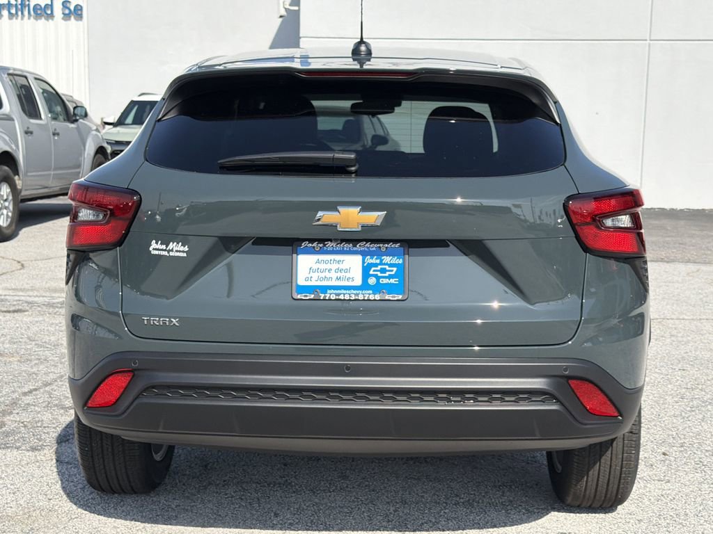 New 2026 Chevrolet Trax LS w/ LS Convenience Package FWD image 20