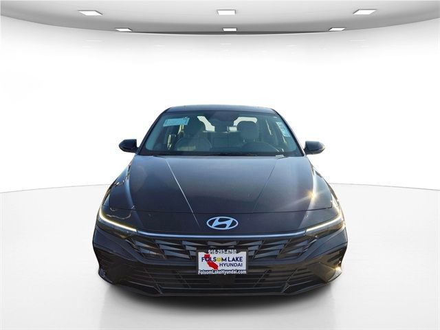New 2025 Hyundai Elantra Limited FWD image 2