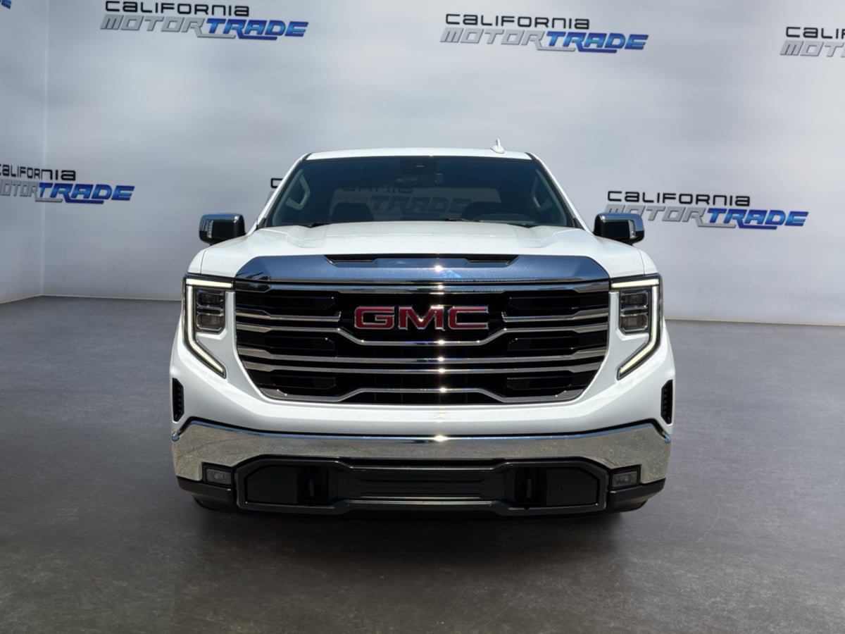 Used 2024 GMC Sierra 1500 SLT RWD image 2
