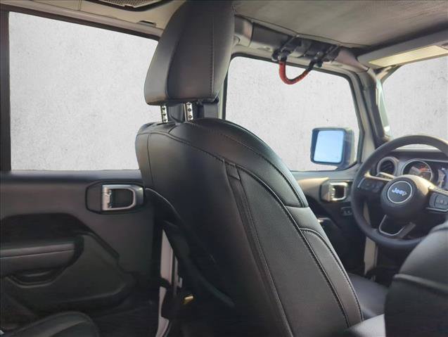 Used 2023 Jeep Gladiator Mojave AWD/4WD image 22