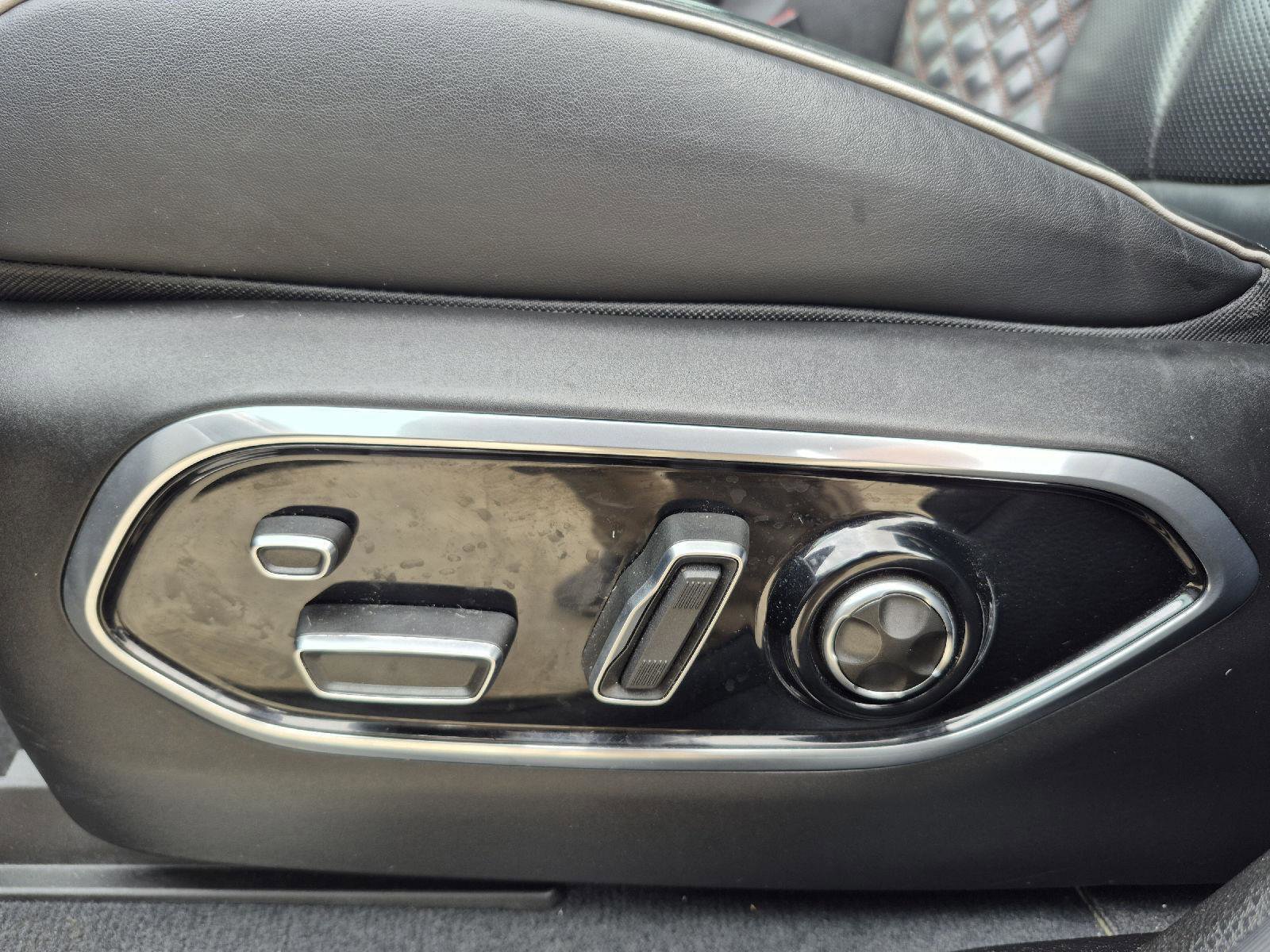 Used 2023 Jeep Grand Cherokee Summit image 17