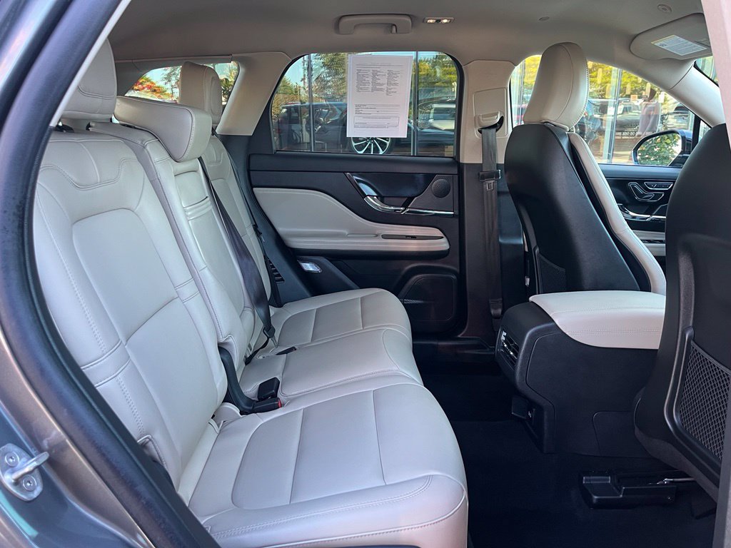 Used 2025 Lincoln Corsair AWD image 20