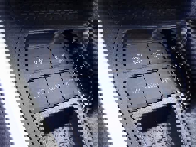 Used 2023 Toyota RAV4 XLE image 9