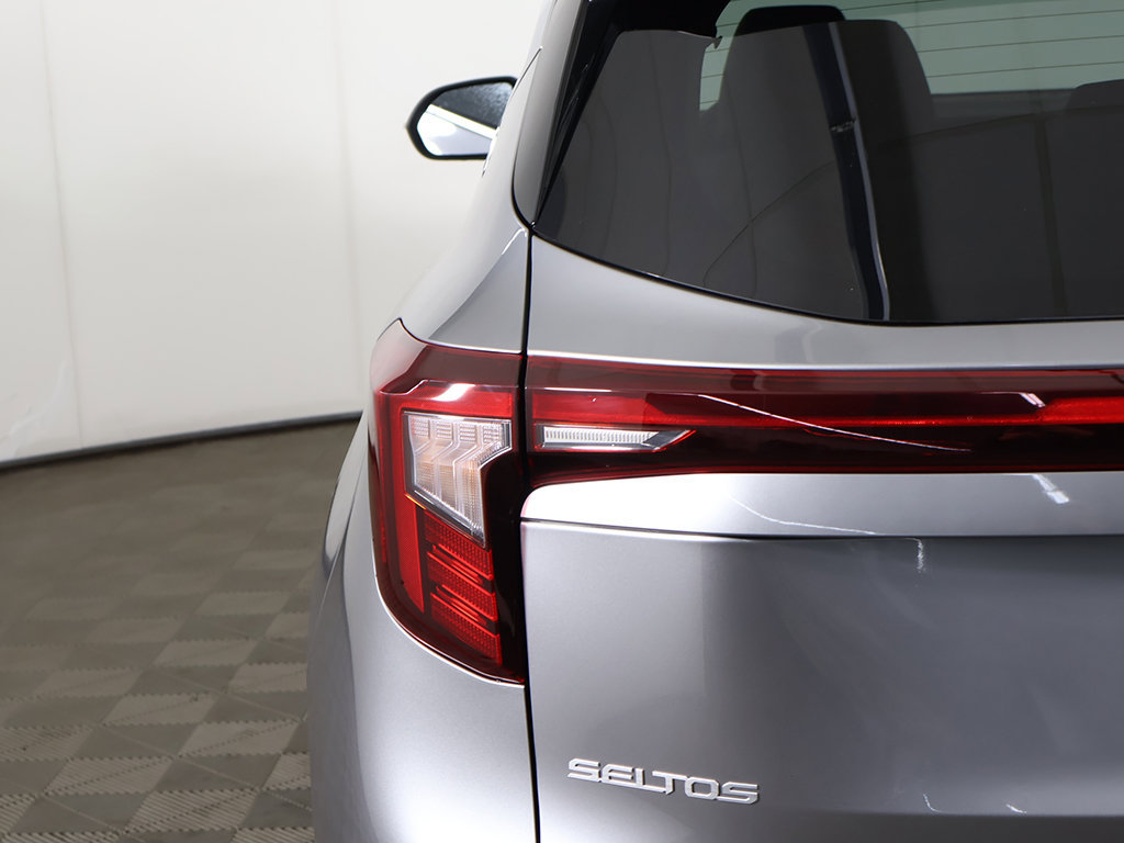 Used 2024 Kia Seltos S AWD/4WD image 15