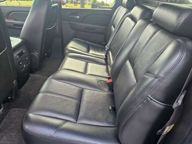 Used 2007 Chevrolet Avalanche LTZ w/ LTZ Preferred Equipment Group RWD image 16