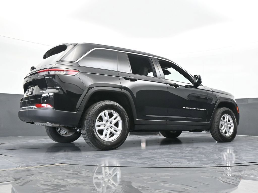 Used 2025 Jeep Grand Cherokee Laredo image 61