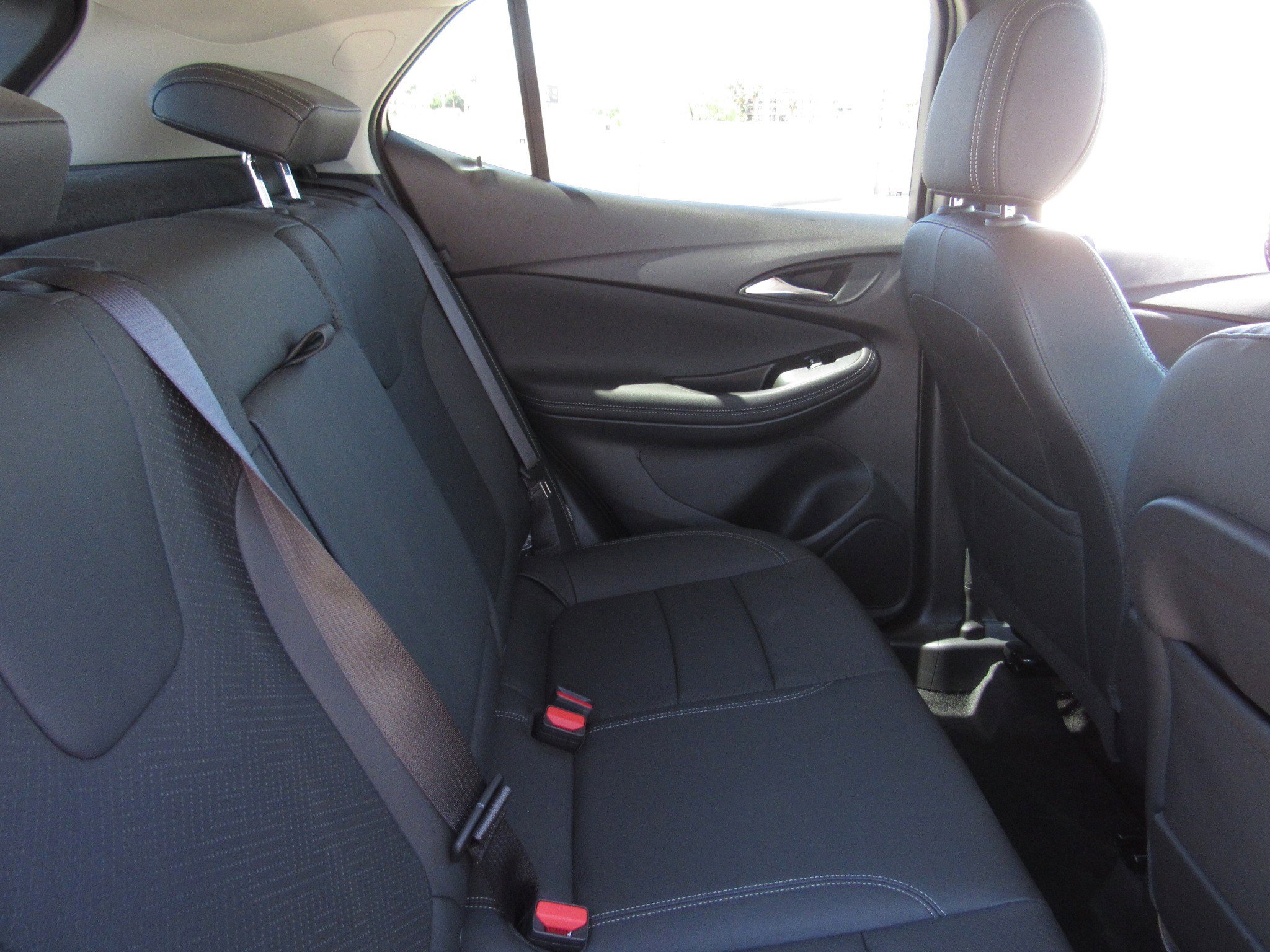 Used 2023 Buick Encore GX Essence w/ Experience Buick Package image 12