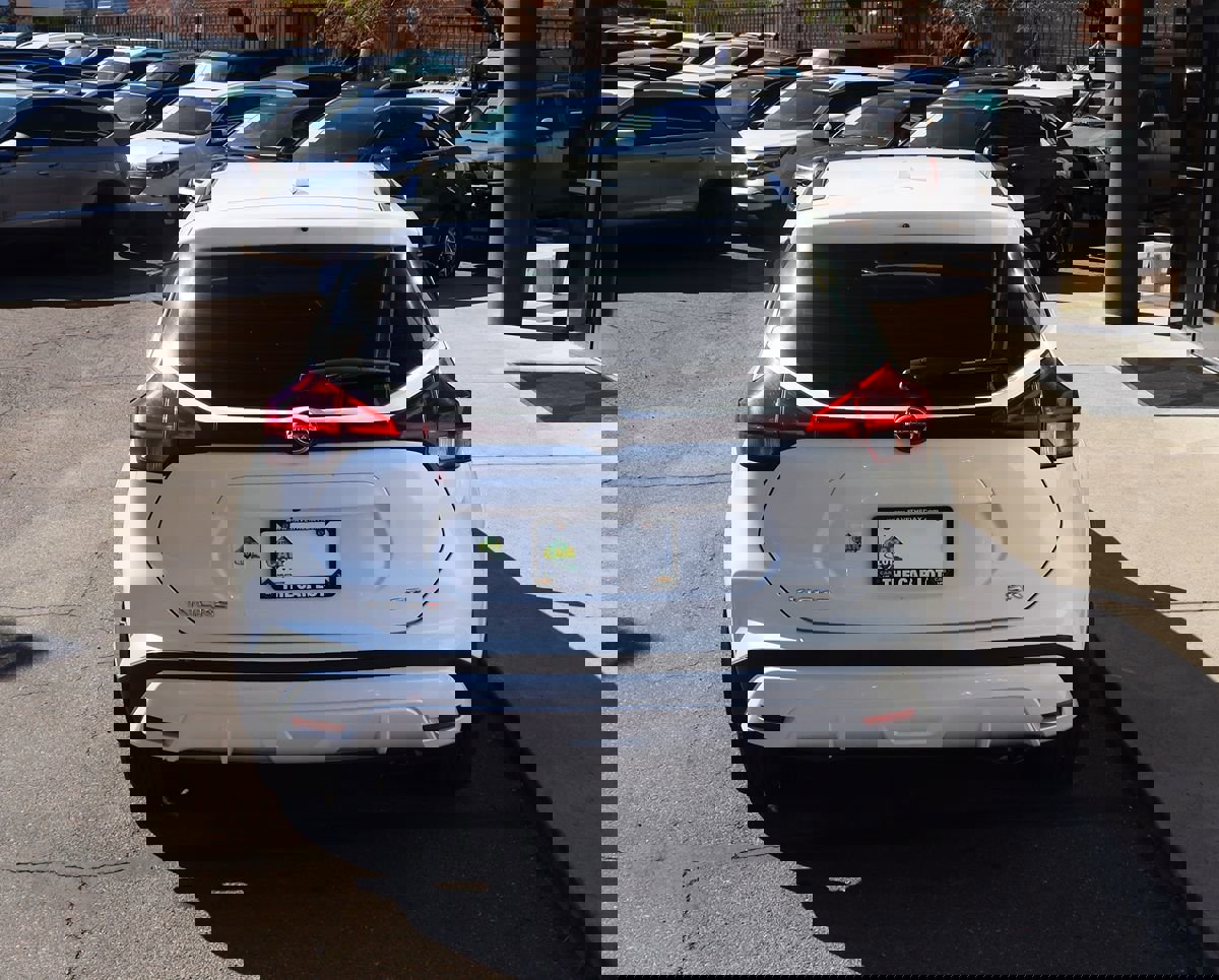 Used 2023 Nissan Kicks SR image 10