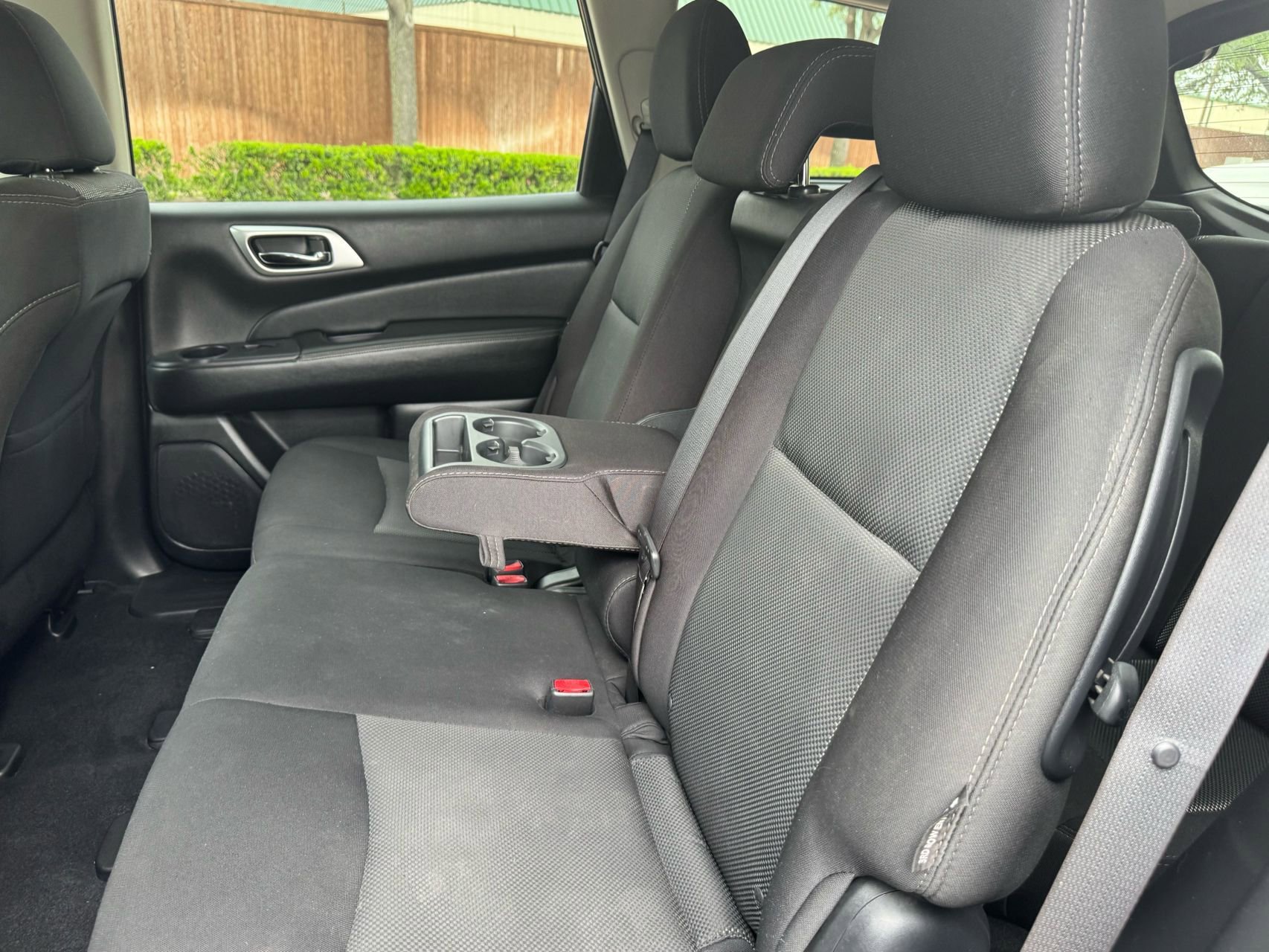 Used 2020 Nissan Pathfinder S FWD image 28
