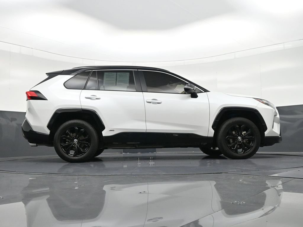 Used 2025 Toyota RAV4 XSE image 27