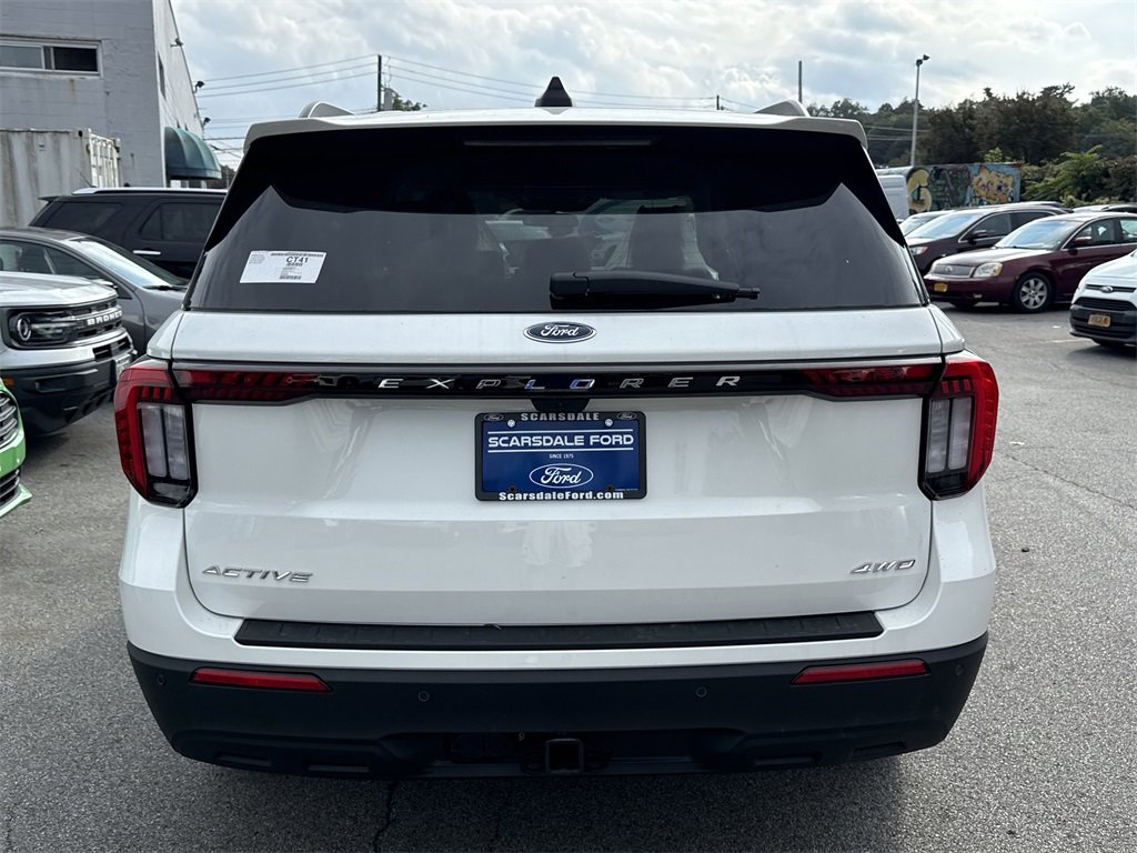 New 2025 Ford Explorer Active image 5