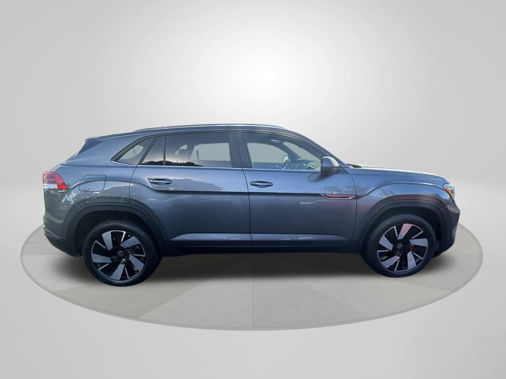 Used 2024 Volkswagen Atlas Cross Sport SE image 8