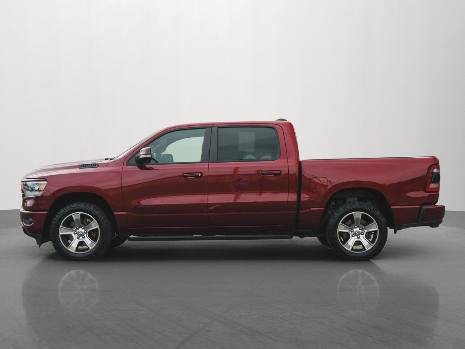 Used 2020 RAM 1500 Sport w/ Level 2 Equipment Goup w/2_L AWD/4WD image 4