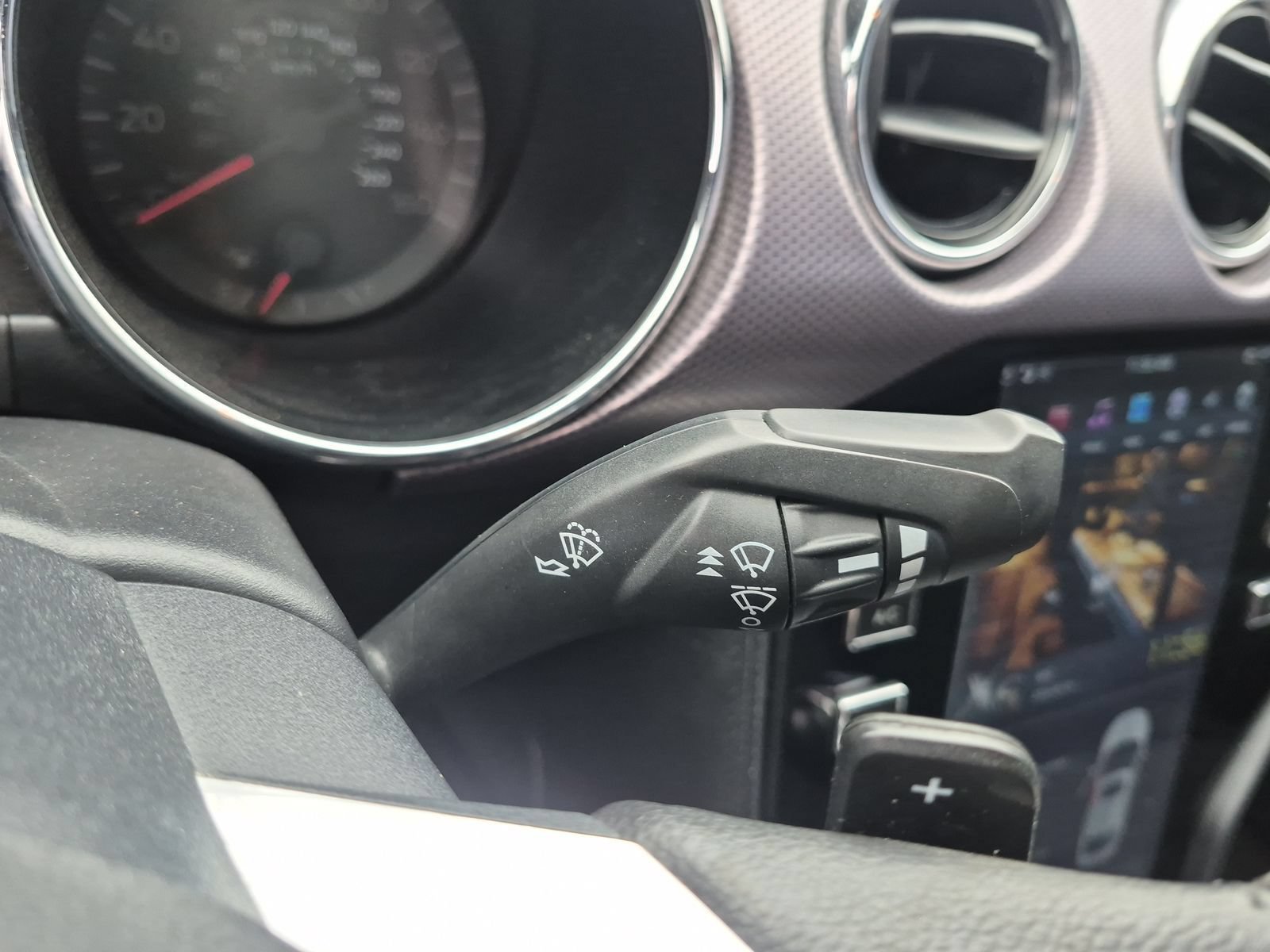 Used 2015 Ford Mustang Coupe w/ Equipment Group 051A RWD image 20