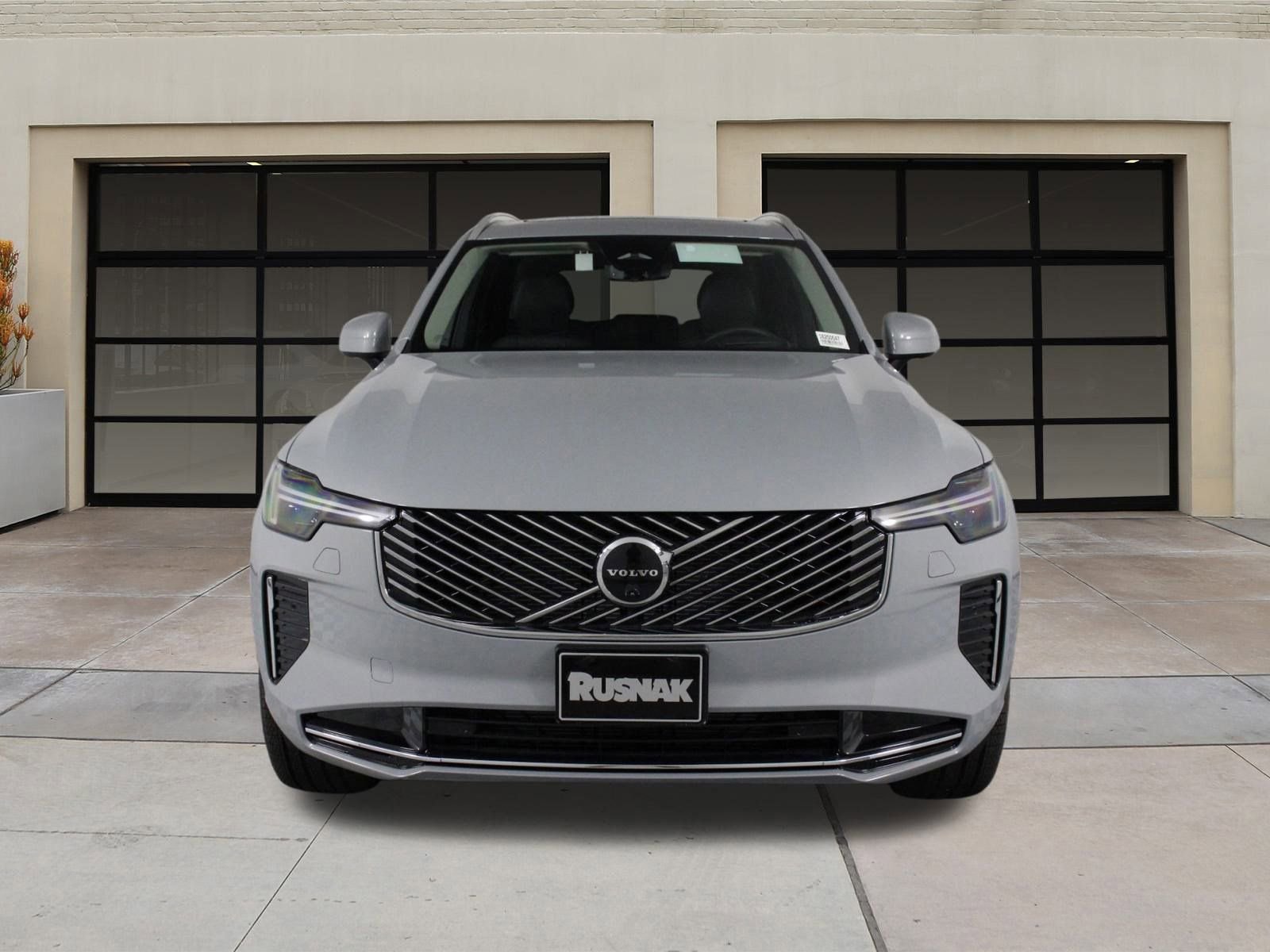 New 2025 Volvo XC90 B6 Ultra image 2