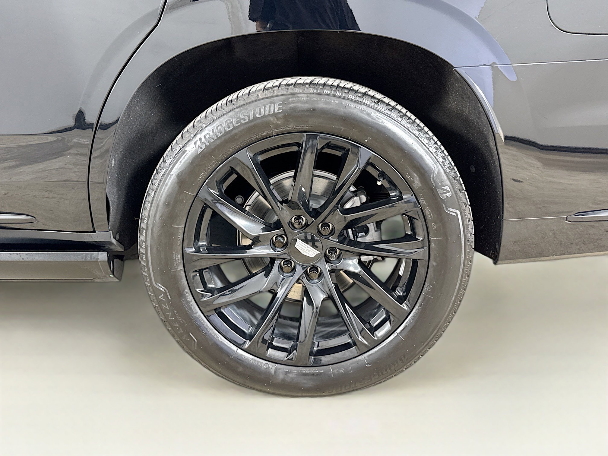 Used 2023 Cadillac Escalade Sport w/ LPO, ONYX Package AWD/4WD image 34