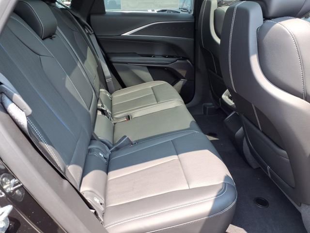 New 2025 Cadillac Lyriq Sport image 20