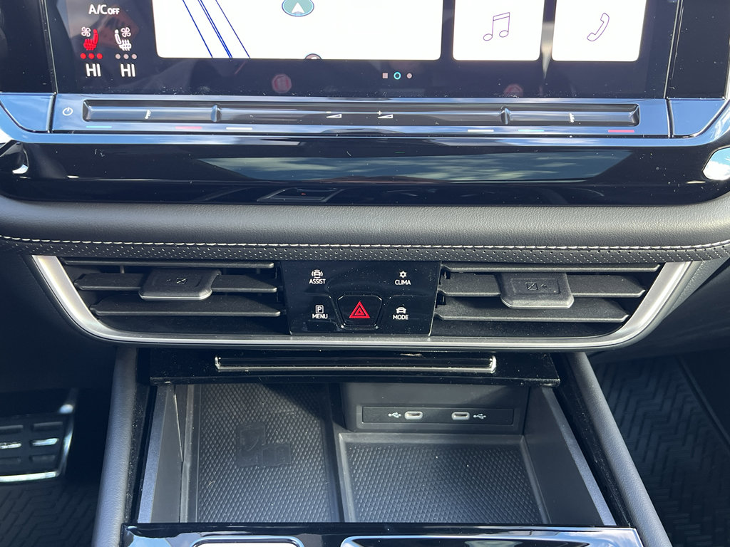 Used 2024 Volkswagen Atlas SEL Premium R-Line image 22