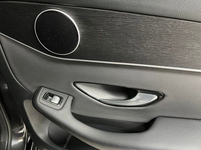 Used 2021 Mercedes-Benz GLC 300 4MATIC image 49