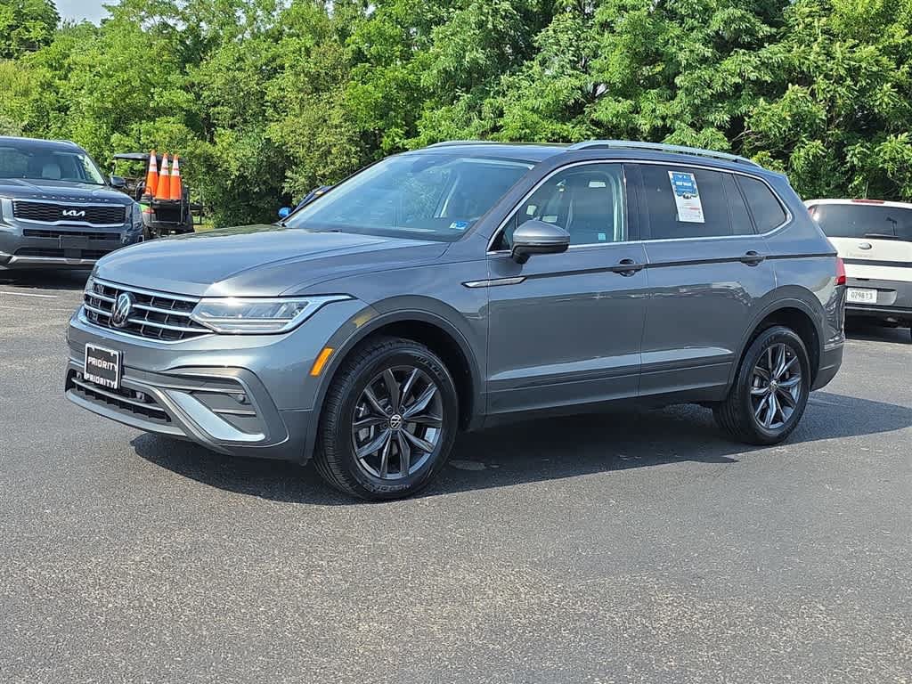 Used 2024 Volkswagen Tiguan SE w/ Panoramic Sunroof Package AWD/4WD image 5