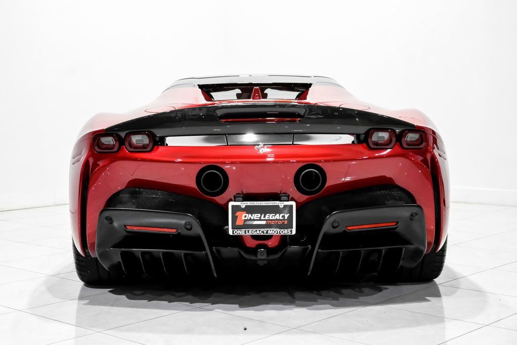 Used 2022 Ferrari SF90 Spider image 7